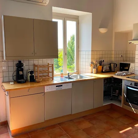 Dom wakacyjny In France With Private Pool And Garden Chalais (Charente)