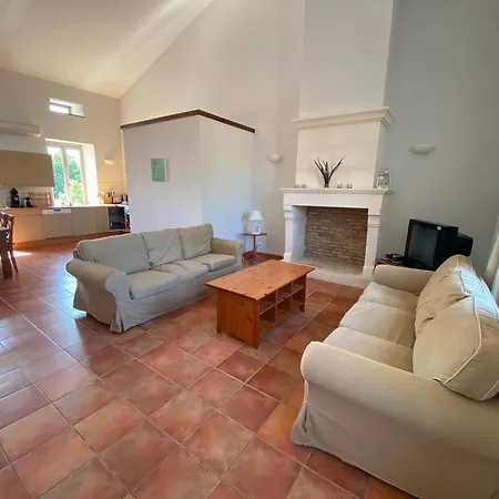 In France With Private Pool And Garden * Chalais (Charente)