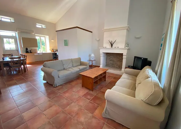 In France With Private Pool And Garden * Chalais (Charente)