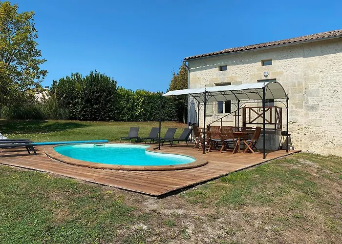 In France With Private Pool And Garden * Chalais (Charente)