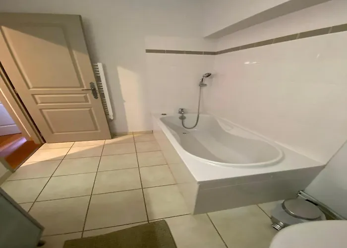 Casa de Férias In France With Private Pool And Garden