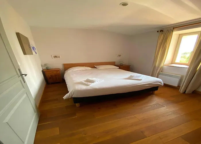 In France With Private Pool And Garden * Chalais (Charente)